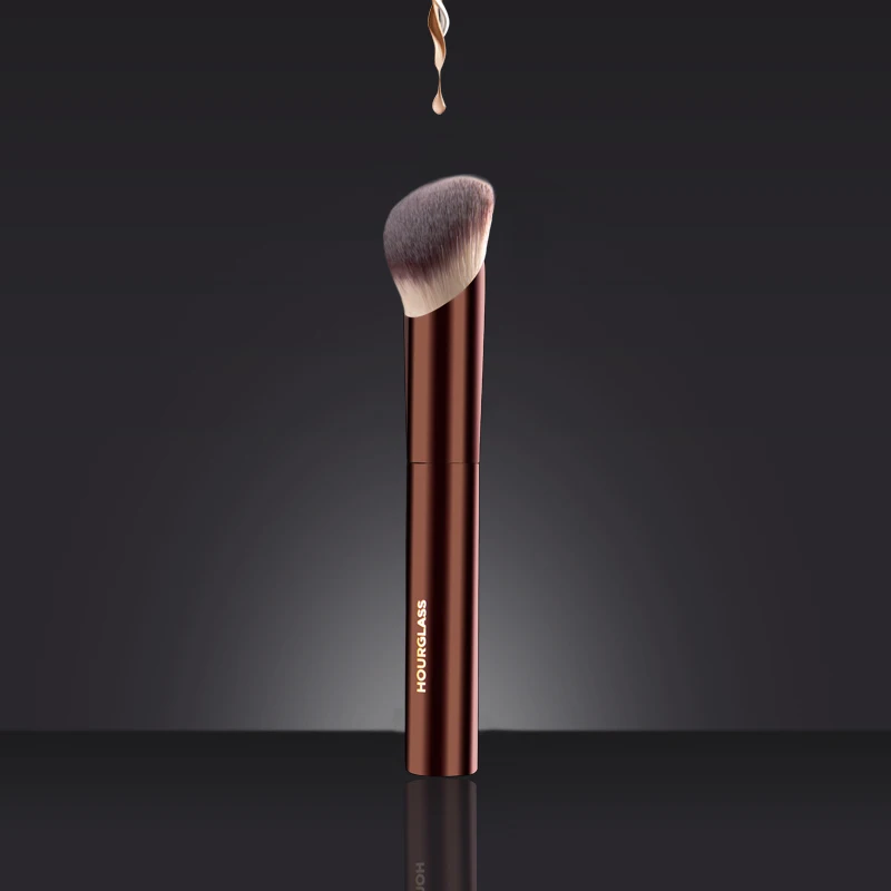 HOURGLASS MAKEUP BRUSH- NO.21 - Image 4