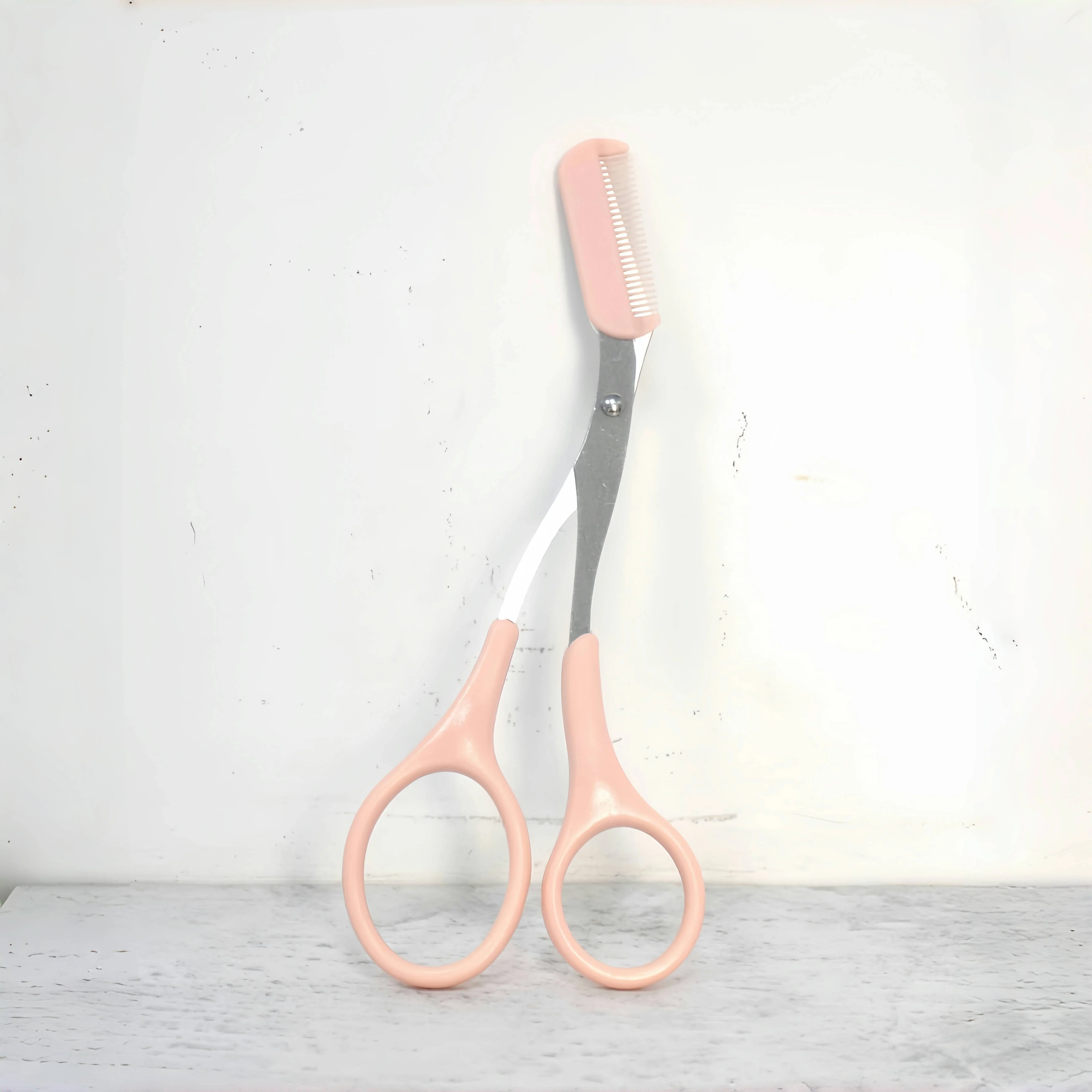 EYEBROW TRIMMING SCISSORS WITH BUILT-IN COMB - Image 10